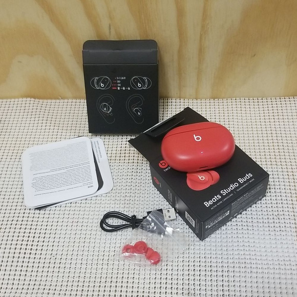Beats Studio Buds ( Red ) Barely used - Picture 4 of 9